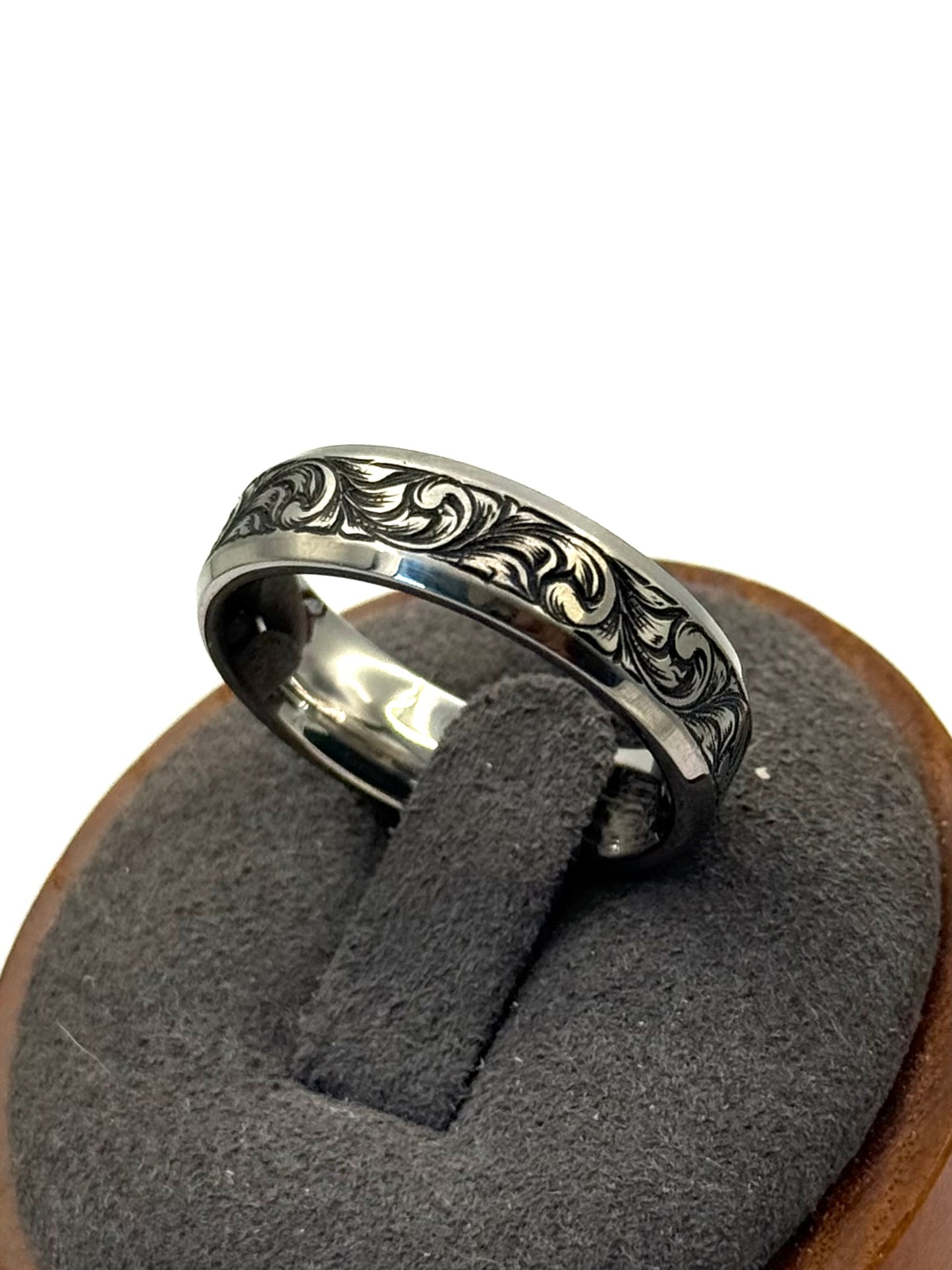 Titanium Band Sz 9.5