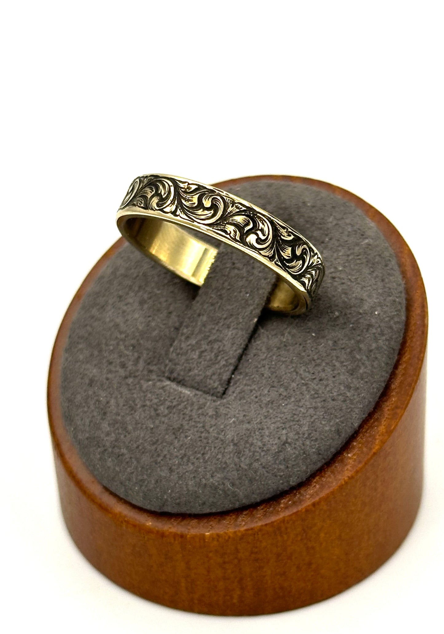 10k Gold Band Sz 11