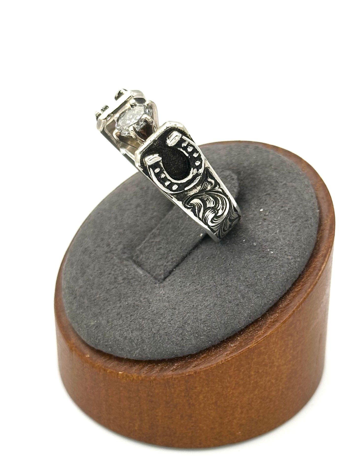 Horseshoe Ring Sz 7.5 Diamond