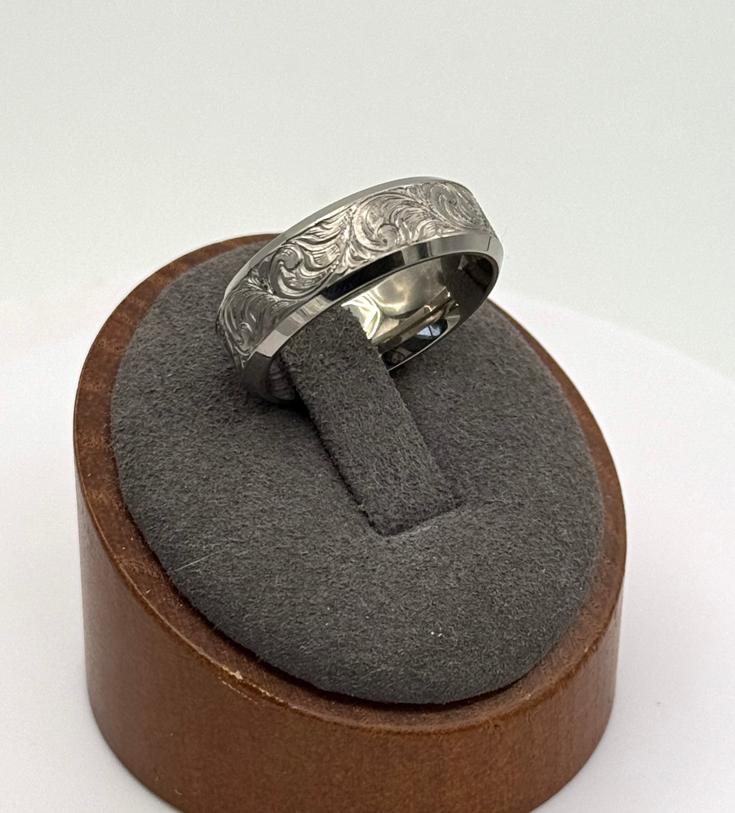 Titanium Band Sz 8