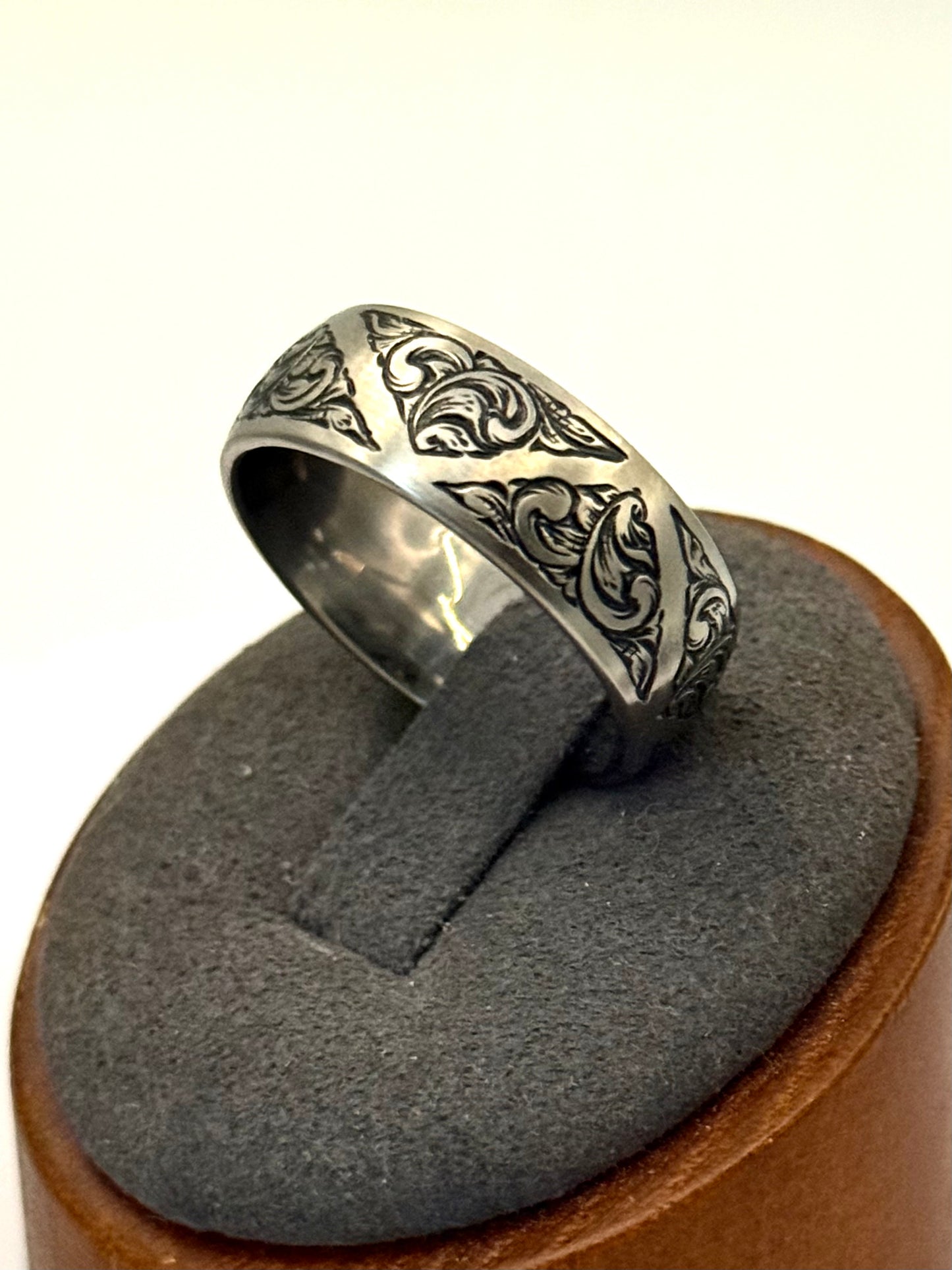 Titanium Band Sz 10.5