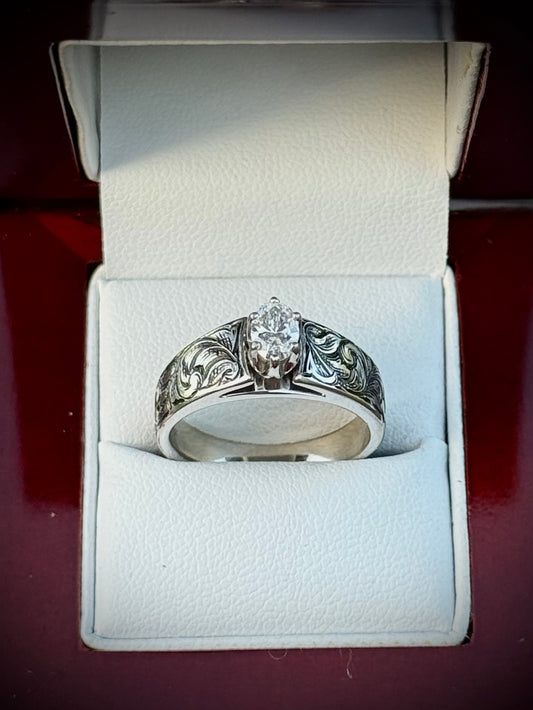 Low Cathedral Ring Sz 7.5