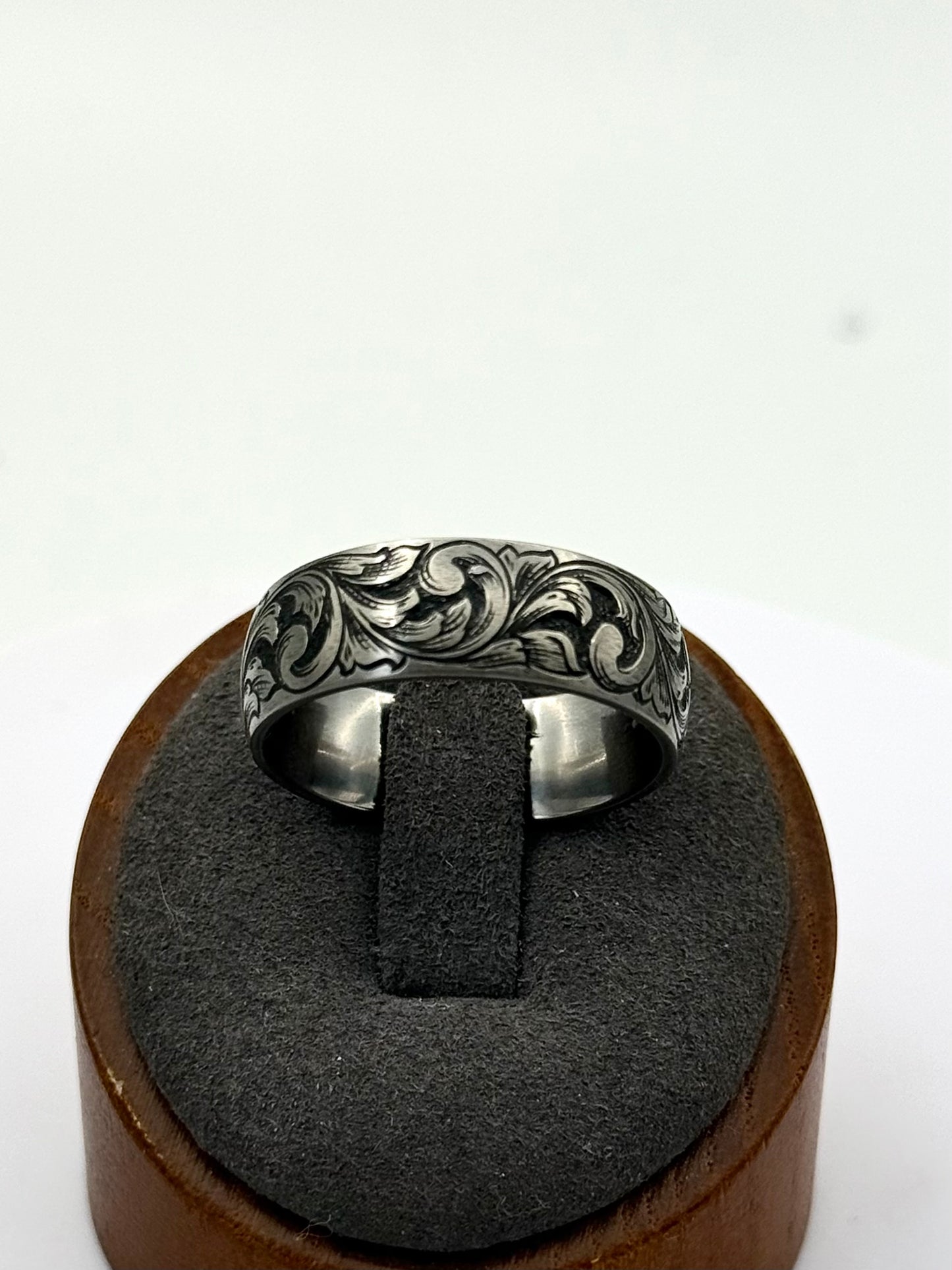 Titanium Band Sz 9