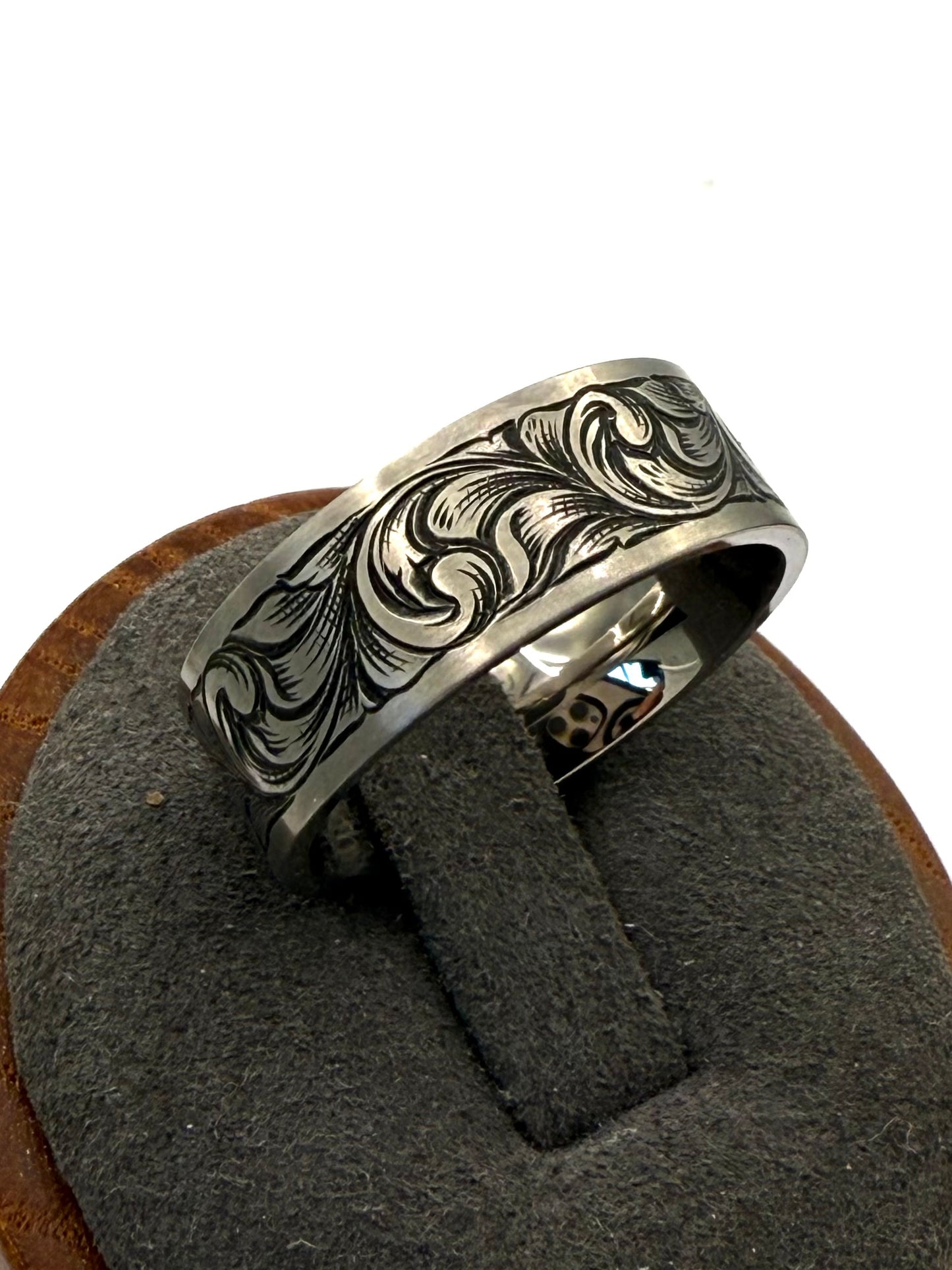 Titanium Band Sz 10