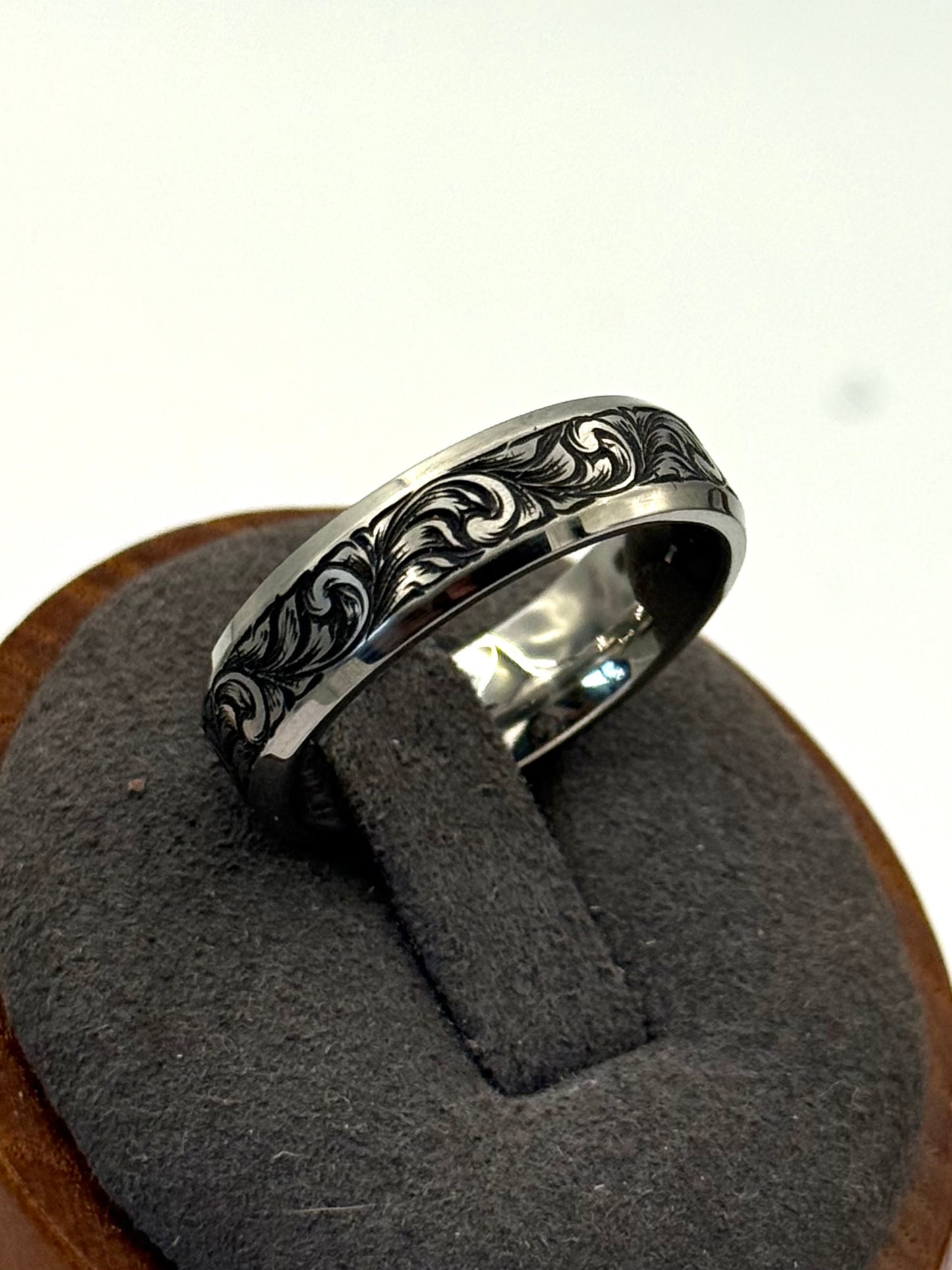 Titanium Band Sz 9.5