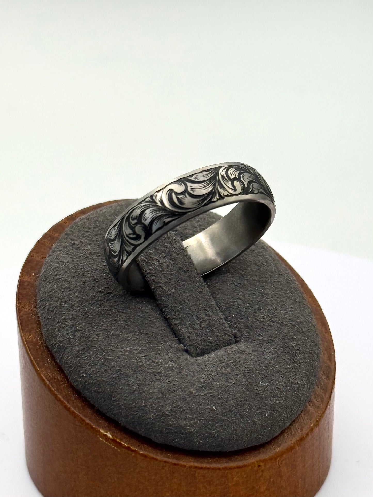 Titanium Band Sz 11