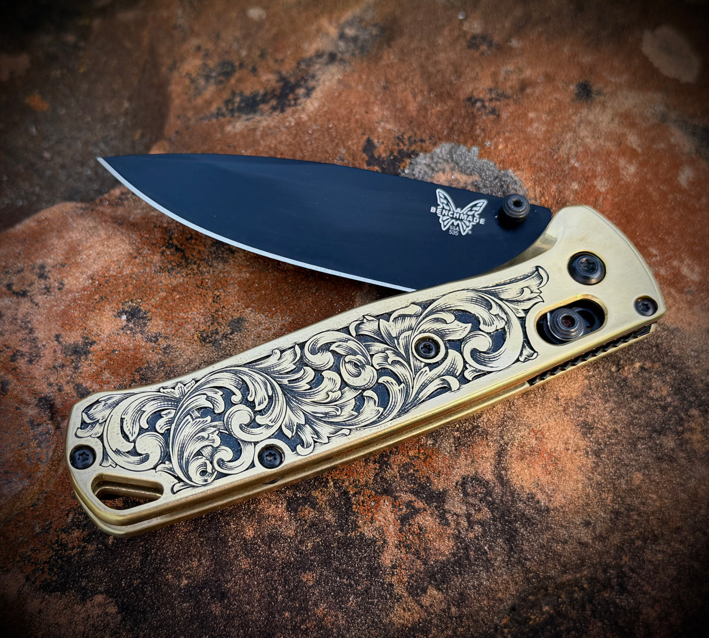 Benchmade Bugout Brass