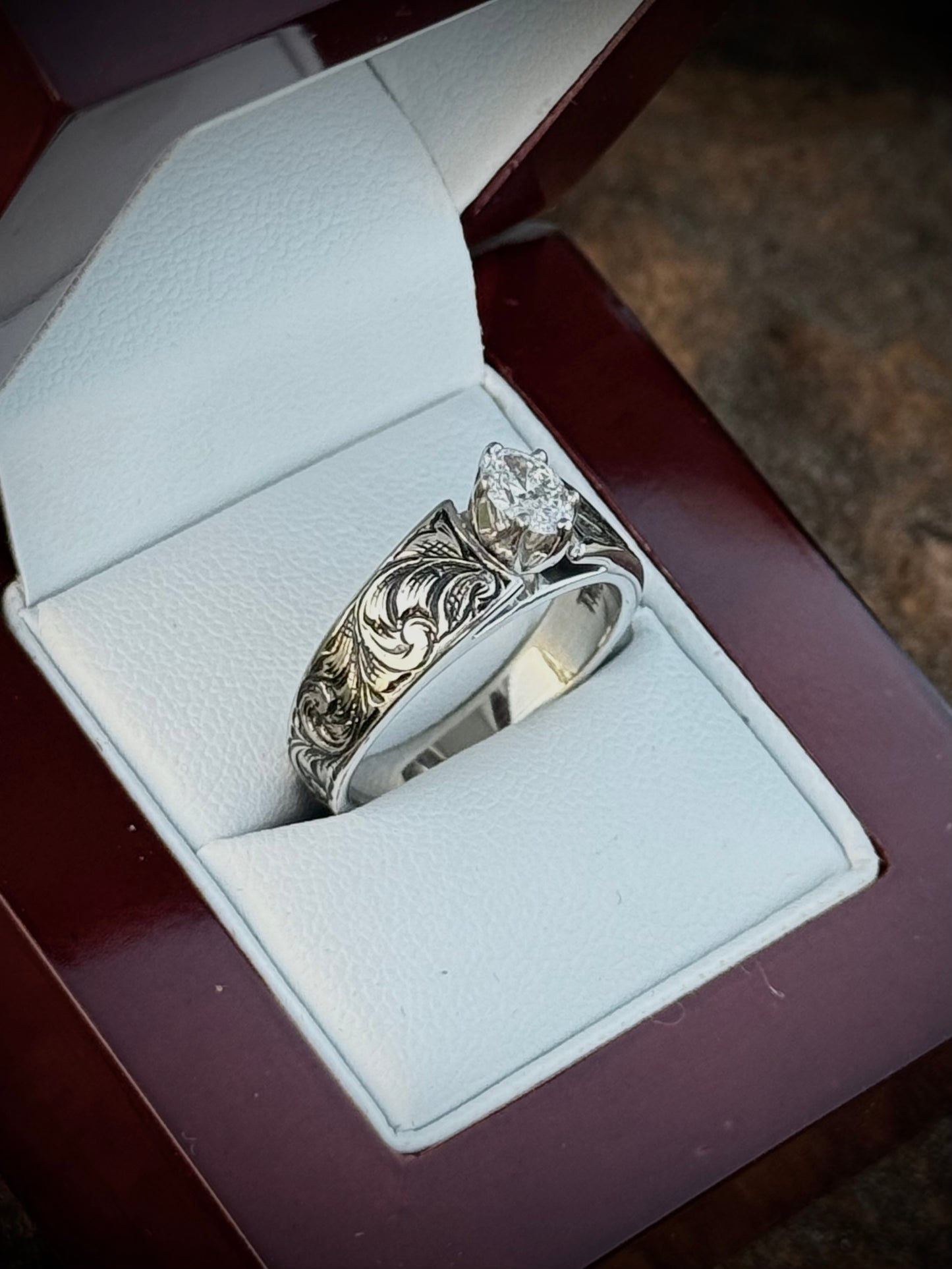 Low Cathedral Ring Sz 7.5
