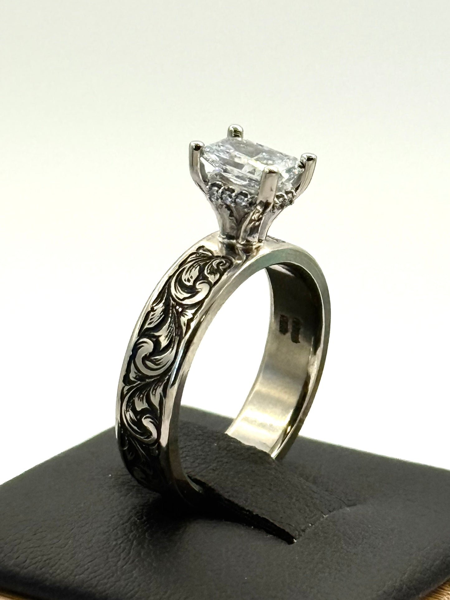Diamond Ring Sz 7.5