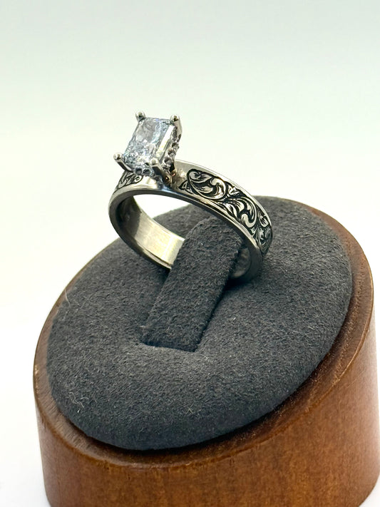 Diamond Ring Sz 7.5
