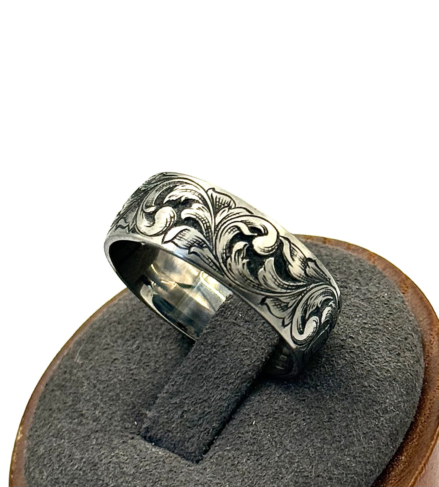 Titanium Band Sz 10.75